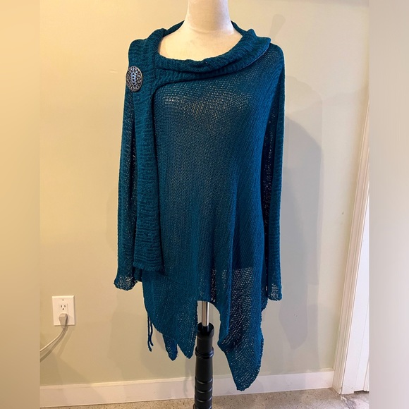 Belamie Sweaters - Belamie womens teal tunic size large